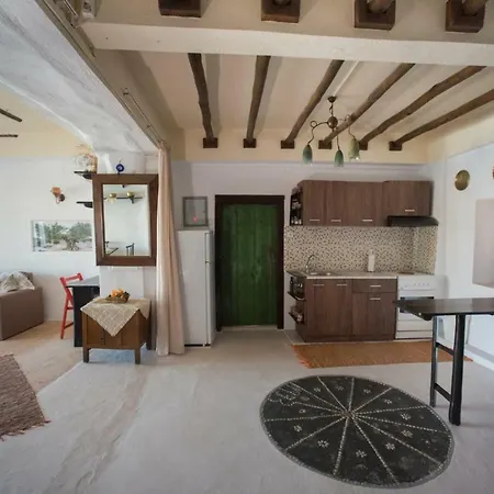 Komissa΄s House Ajía Pelajía