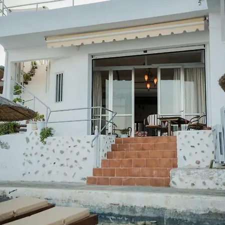 Komissa΄s House Apartman