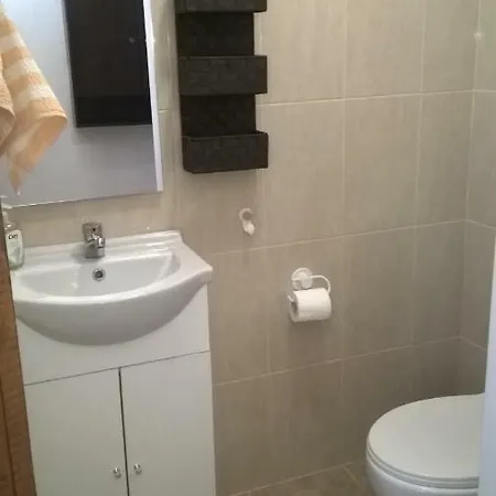 Komissa΄s House Apartman Ajía Pelajía